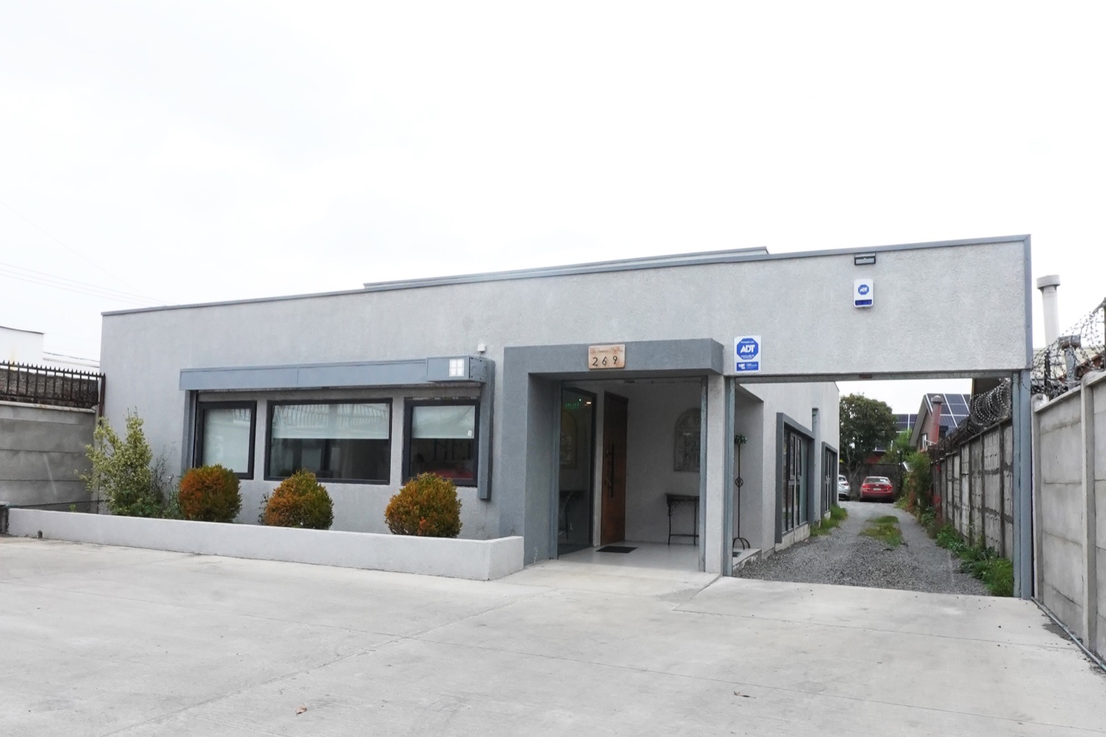 Fachada exterior de la clínica Método Hebe en Los Ángeles, Av. Gabriela Mistral 269, Región del Biobío